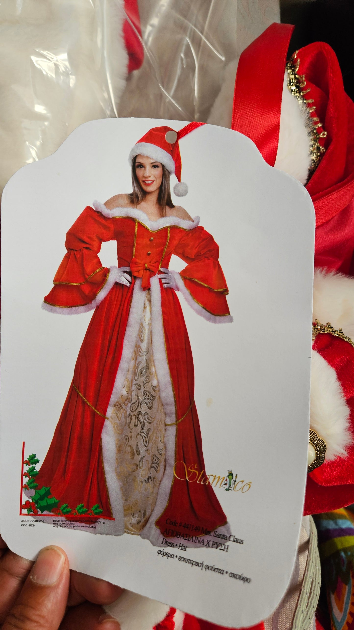 Costume Mère Noël de luxe en velours - élégance et authenticité